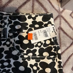 Cute pair of Full Tilt shorts